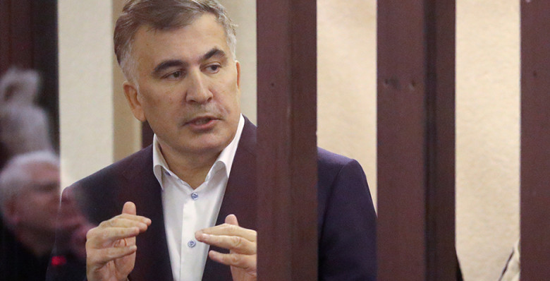Суд в Грузии обязал экс-президента Михаила Саакашвили выплатить более $3 млн