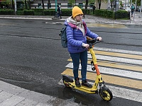 Электросамокатчиков предложили верифицировать через «Госуслуги»