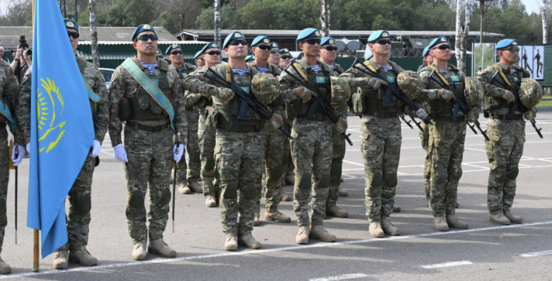 Казахстан приостановил участие в договоре по ограничению вооружений в Европе