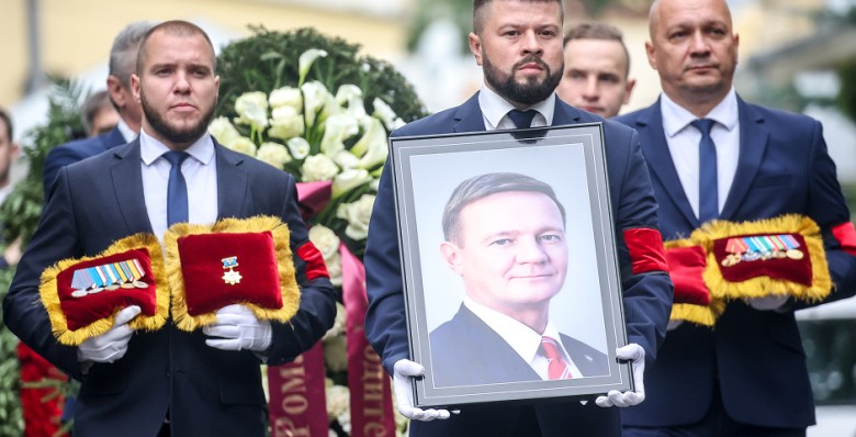 В Петербурге прошли похороны экс-министра транспорта Романа Старовойта