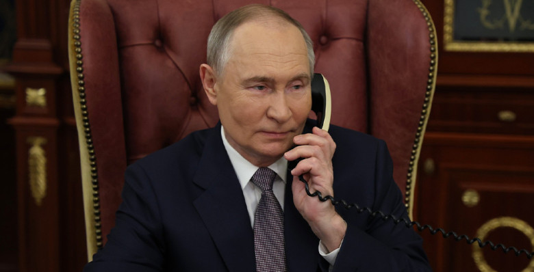 Владимир Путин созвонился с президентом Ирана после беседы с премьером Израиля