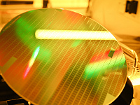 США ввели пошлины в 25% на импорт полупроводников