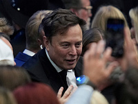 Илон Маск стал первым в истории человеком с состоянием в $850 млрд