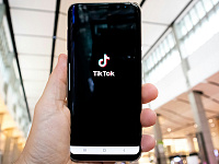 СМИ назвали покупателей TikTok в США