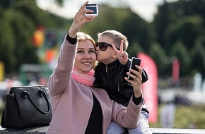 Демографический вопрос решат опытные женщины