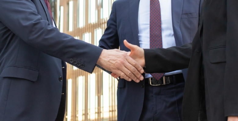 Reuters узнал о страхе Европы из-за «бесконечных проблем» от США и Ирана