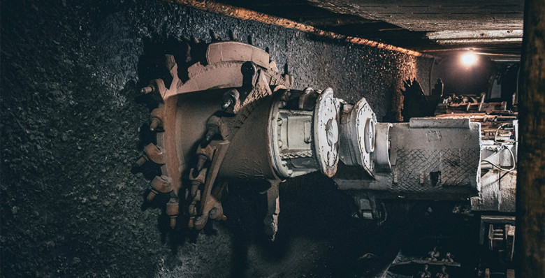 Кабмин продлил налоговые льготы для угольных компаний до 30 апреля