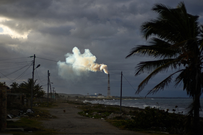 Кубе протянут нефтяную руку помощи