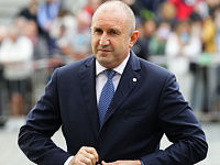 Президент Болгарии объявил об отставке