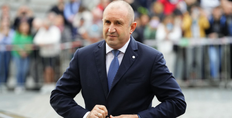 Президент Болгарии объявил об отставке