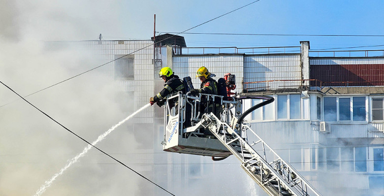 Глава МЧС предложил направлять срочников на службу пожарными