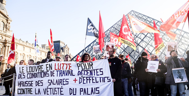 Лувр закрыли из-за забастовки сотрудников