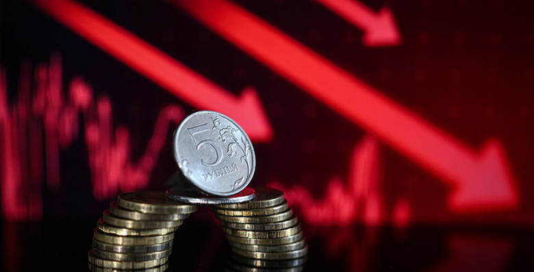 ЦБ зафиксировал снижение инвестиций россиян в акции в восемь раз за год