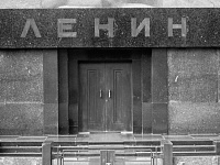 Мавзолей Ленина закроют для посетителей с 23 апреля по 17 мая