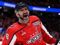 Александр Овечкин повторил рекорд по числу заброшенных шайб в регулярных чемпионатах НХЛ