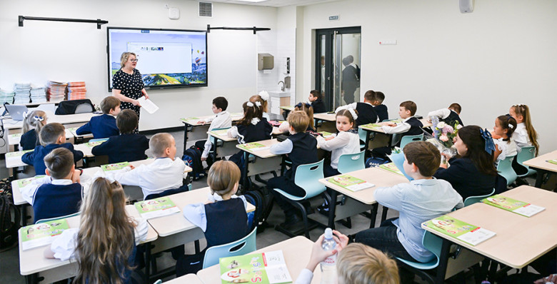 В Минпросвещения опровергли обязательное изучение второго иностранного языка в школах