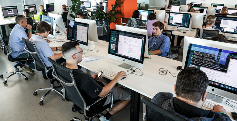 Молодым в IT трудна дорога