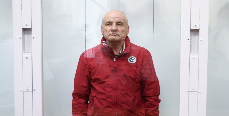 Экс-замглавы Минобороны Павла Попова приговорили к 19 годам колонии по делу о взятках