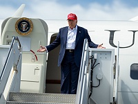 Дональд Трамп пригрозил 100% пошлинами на товары из России