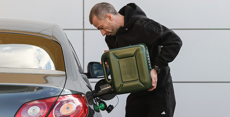 Бензин возвращается к людям