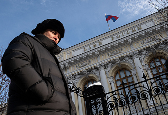 Что нужно сделать с ключевой ставкой