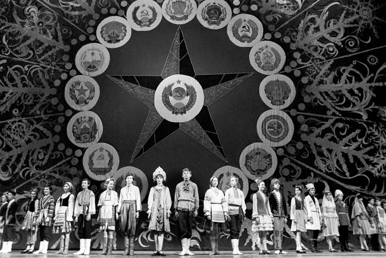 Во время новогоднего праздника в Кремлевском дворце съездов. 13.01.1982 г.