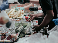 Миллиардеры пожертвовали $11 млн голодающим из-за шатдауна американцам