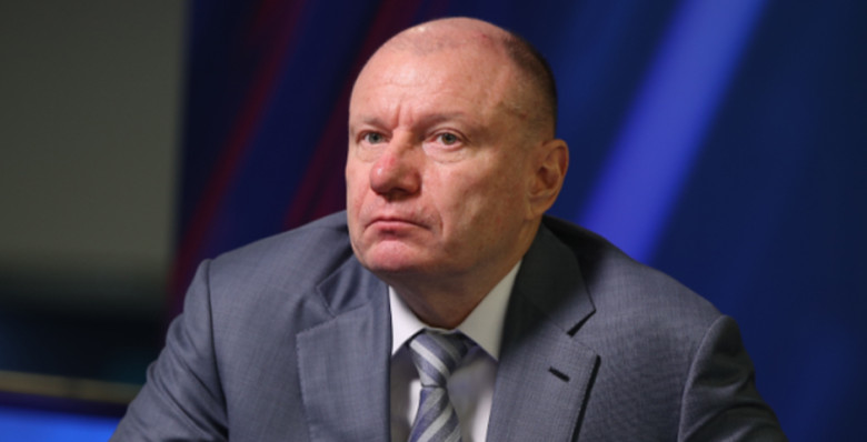 Владимир Потанин сравнил экономику России с дубом в грозу