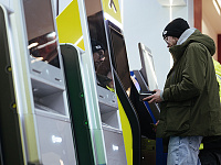 Минфин предложил ограничить внесение наличных через банкоматы до 1 млн рублей в месяц