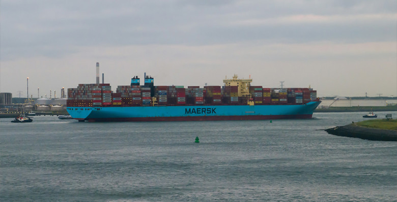Maersk возобновит перевозки по Красному морю и Суэцкому каналу