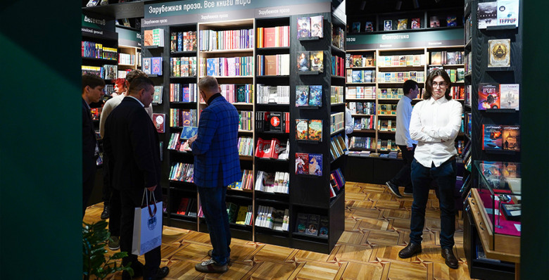 В АСТ объяснили отзыв тиража романа «Оно» Стивена Кинга