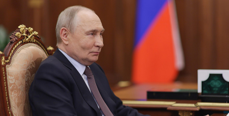 Владимир Путин поздравил российских паралимпийцев с золотыми медалями