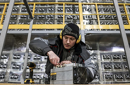 Майнеров отключают от сети