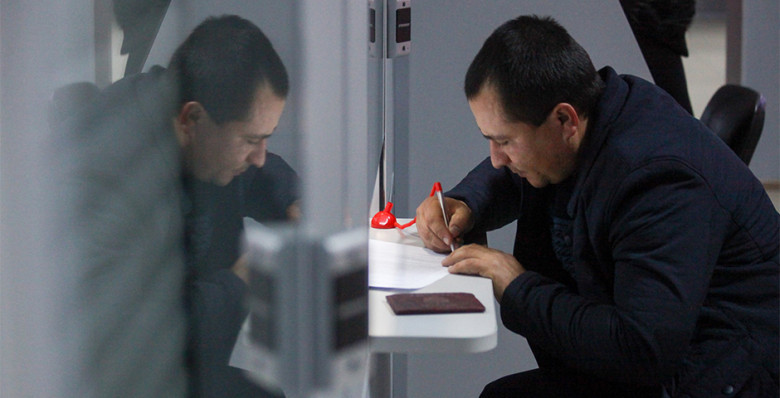 В кабмине одобрили запрет на гражданство и ВНЖ для иностранцев с судимостью