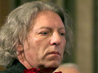 Умер телеведущий и режиссер Александр Олейников