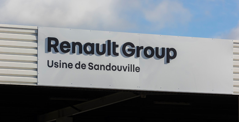 Правительство включило Renault в санкционный список