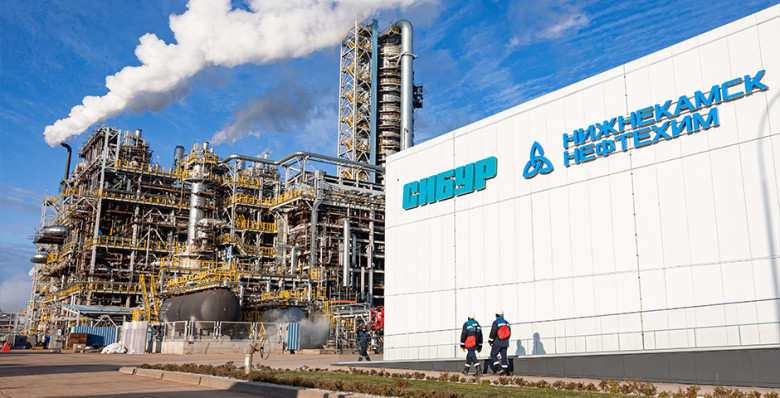 Два человека погибли при пожаре на заводе «Нижнекамскнефтехим»