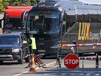 На границе Эстонии и России после военных учений образовалась очередь