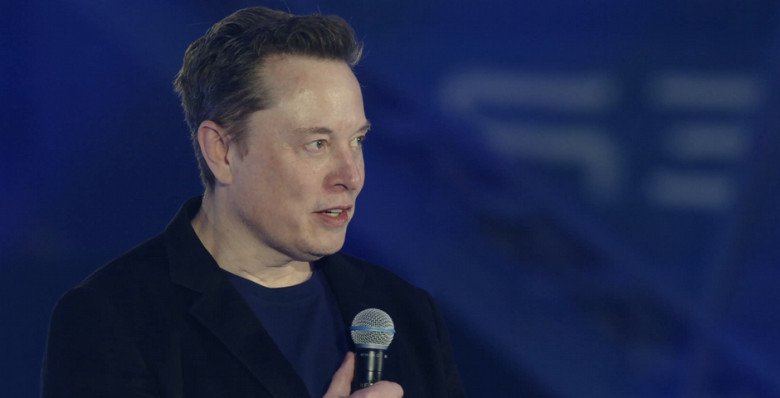 Илон Маск сообщил о планах построить города на Луне и Марсе с помощью энергии Солнца