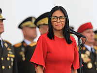 США сняли санкции с исполняющей обязанности президента Венесуэлы Делси Родригес