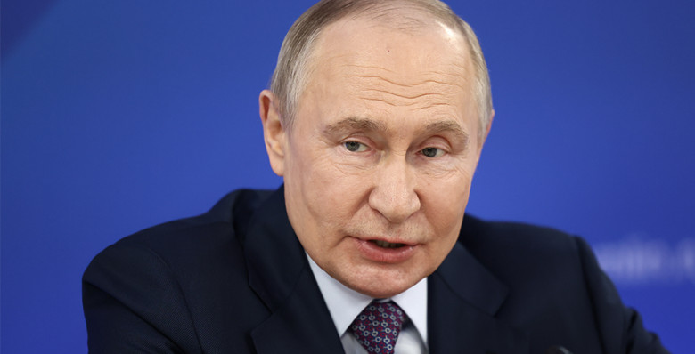 Владимир Путин пообещал помощь в переезде интересным России иностранцам