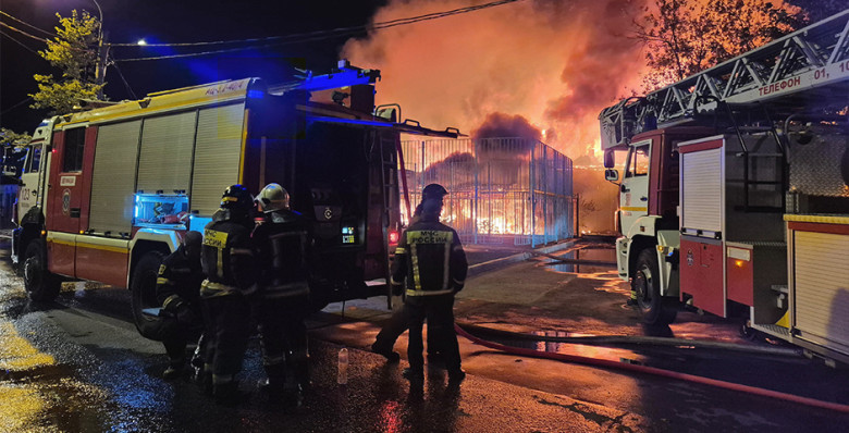 На площадке бывшего завода Volkswagen в Калуге произошел пожар