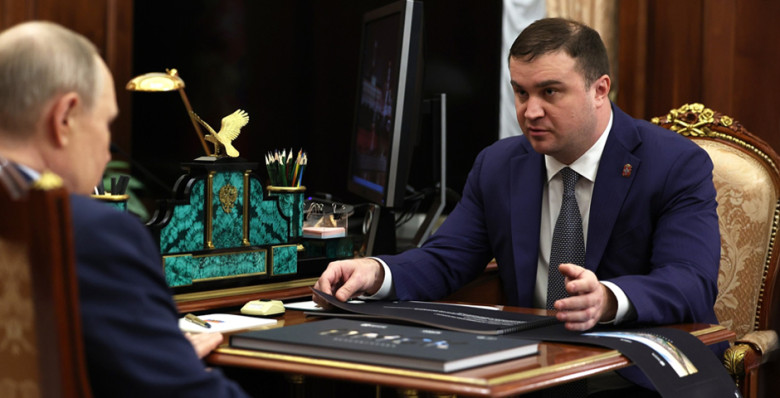 Глава Омской области попросил Владимира Путина поддержать проект аэропорта