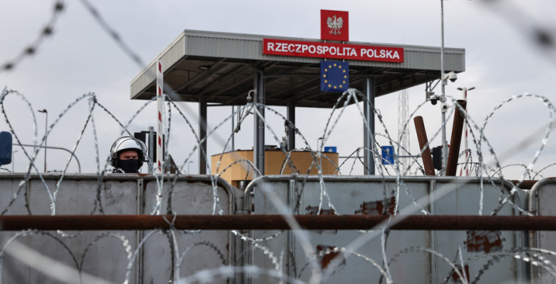 Польша открыла границу с Белоруссией