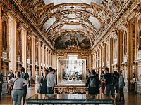 Во Франции задержали новых подозреваемых в ограблении Лувра