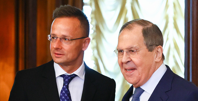 Сергей Лавров и Петер Сийярто обсудили подготовку к саммиту России и США