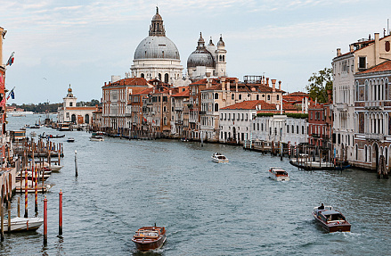 Из России с искусством