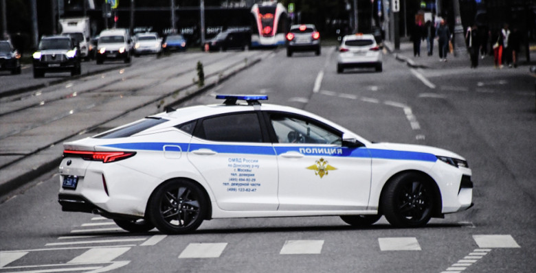 СК возбудил уголовное дело об убийстве после взрыва автомобиля на юге Москвы