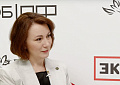 Кадр из интервью с начальником Дальневосточного главного управления Банка России Ириной Карлаш в студии Эксперта на ПМЭФ-2025