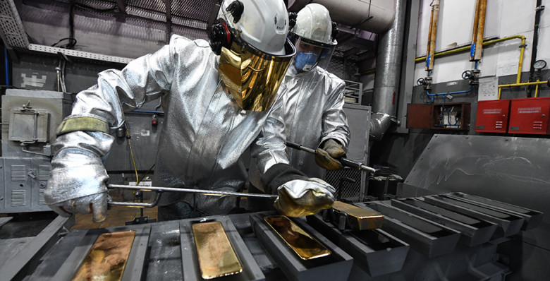 Инвесторы забили портфели золотом